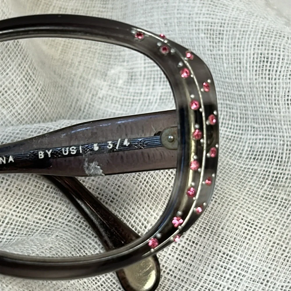 Vintage Dorina frame with crystals made in Italy